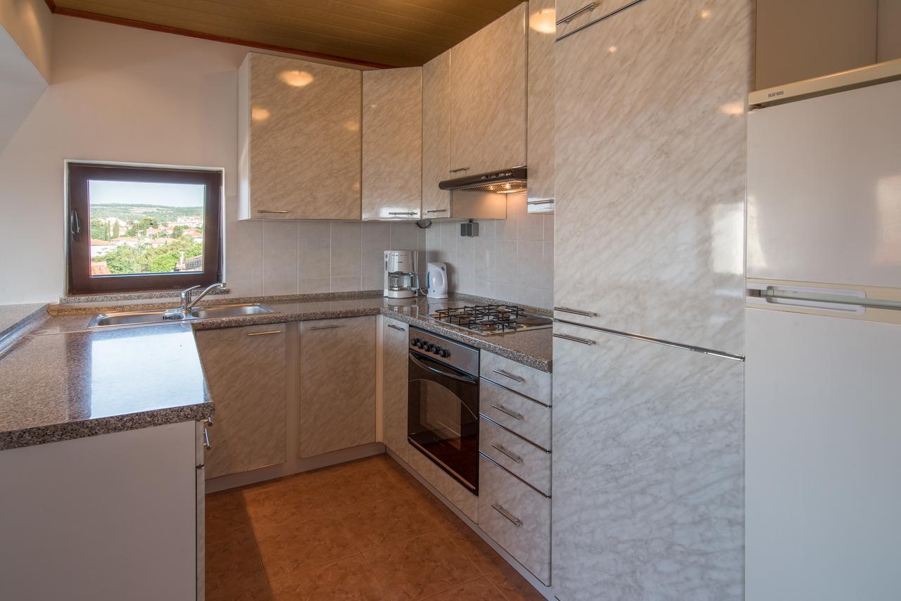 Apartment Sandra Krk Veglia Exterior foto